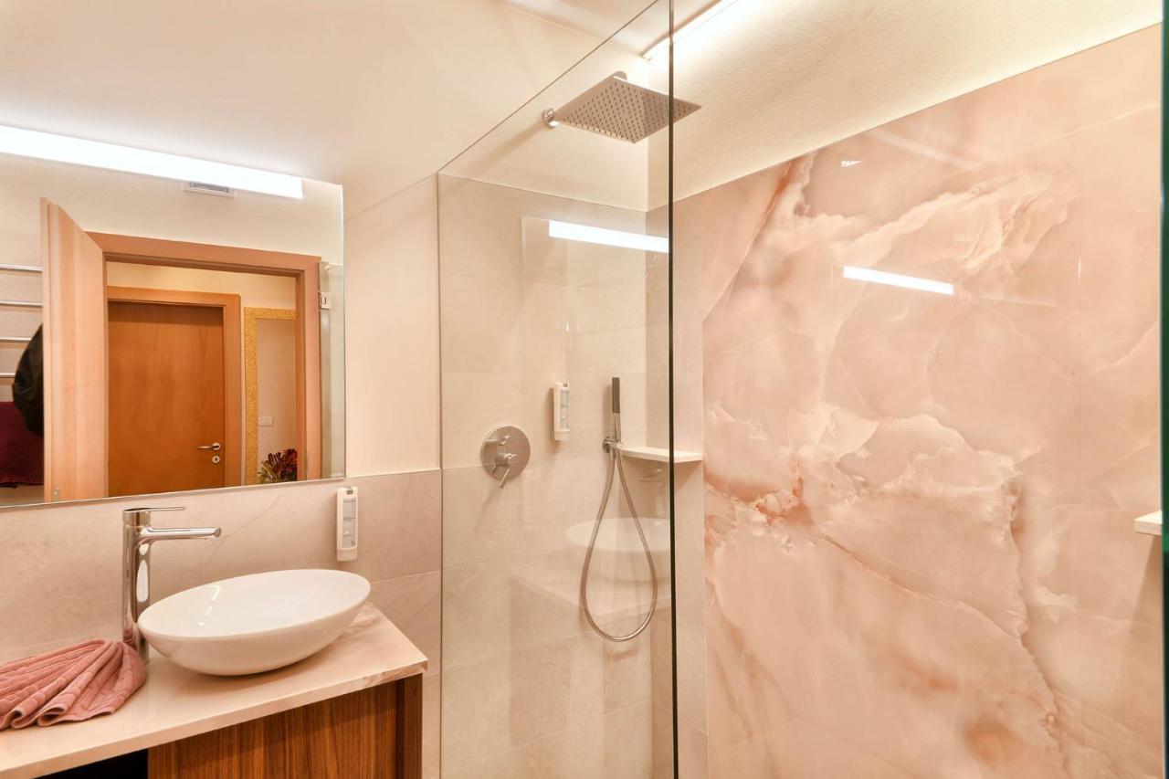 Comfort One-Bedroom Apartment south-west panorama