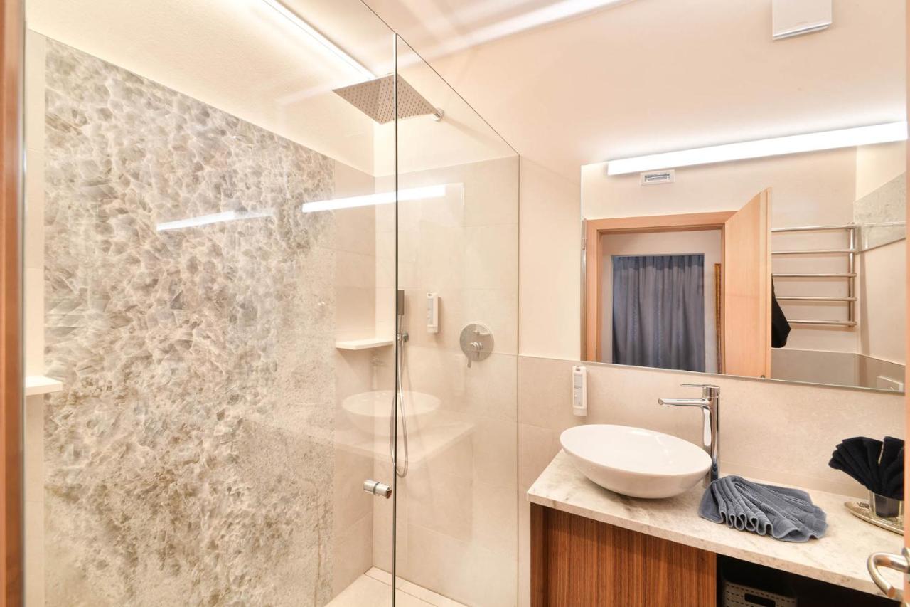 Comfort One-Bedroom Apartment south-west panorama
